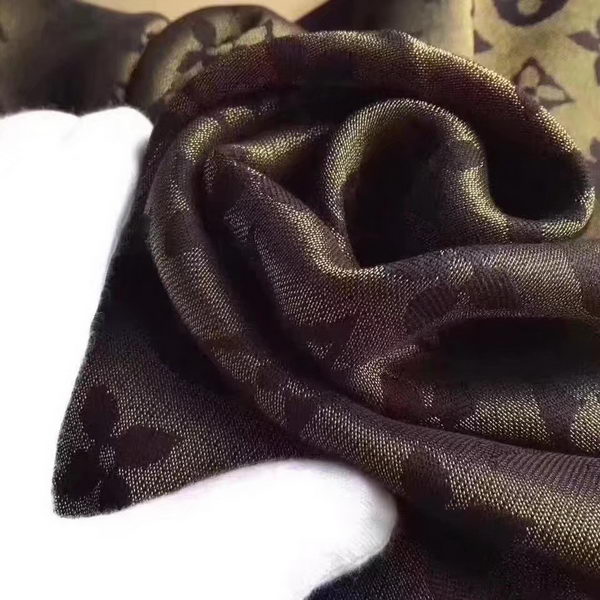 Louis Vuitton Scarf LVS92110C