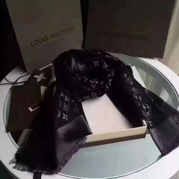 Louis Vuitton Scarf LVS92110D