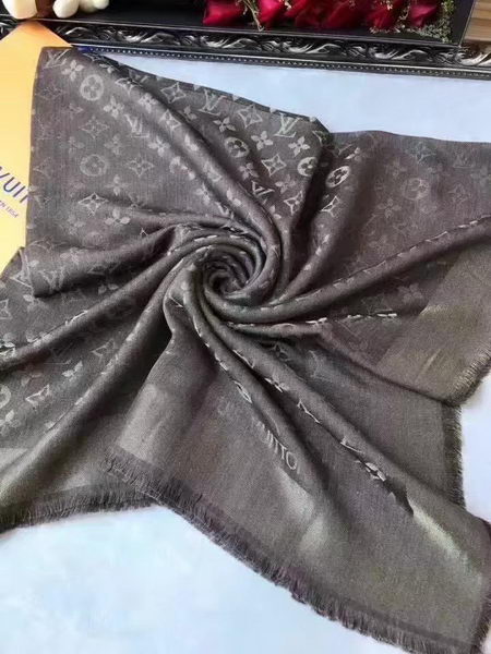 Louis Vuitton Scarf LVS92110E