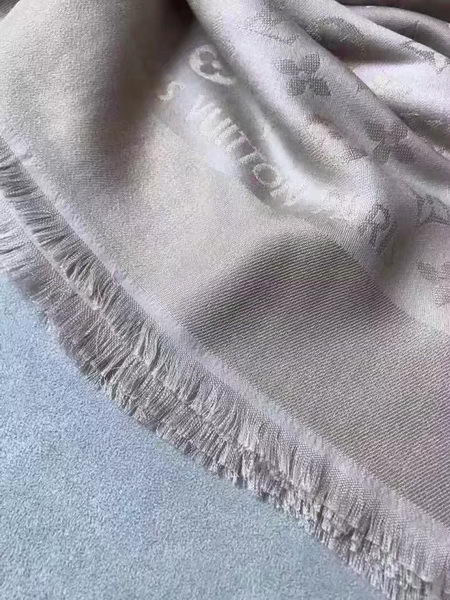 Louis Vuitton Scarf LVS92110G