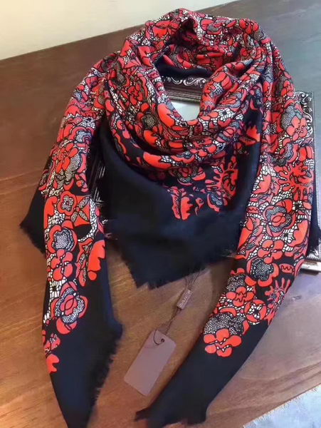 Louis Vuitton Scarf LVS92111A