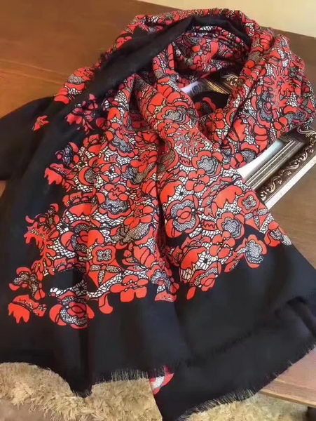 Louis Vuitton Scarf LVS92111A