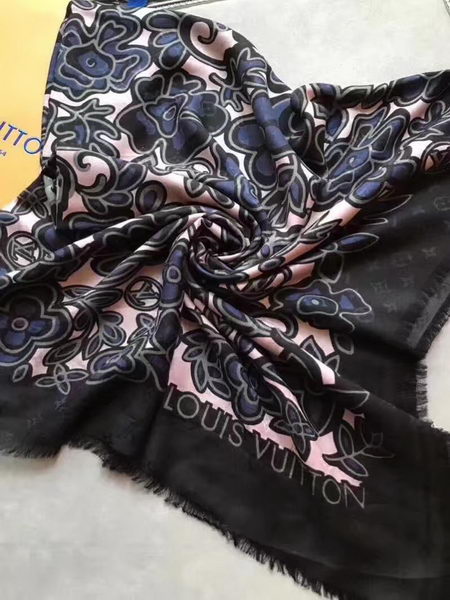 Louis Vuitton Scarf LVS92116A