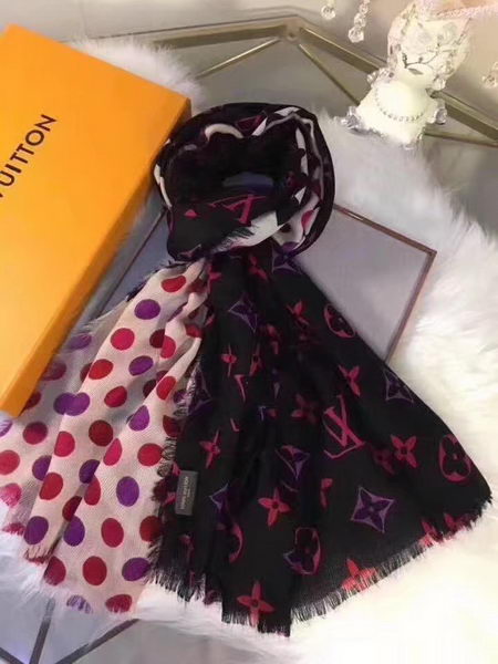 Louis Vuitton Scarf LVS9218A