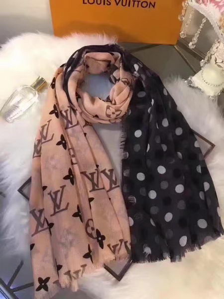 Louis Vuitton Scarf LVS9218B