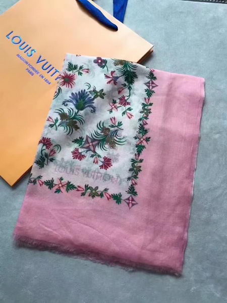 Louis Vuitton Scarf LVS9225