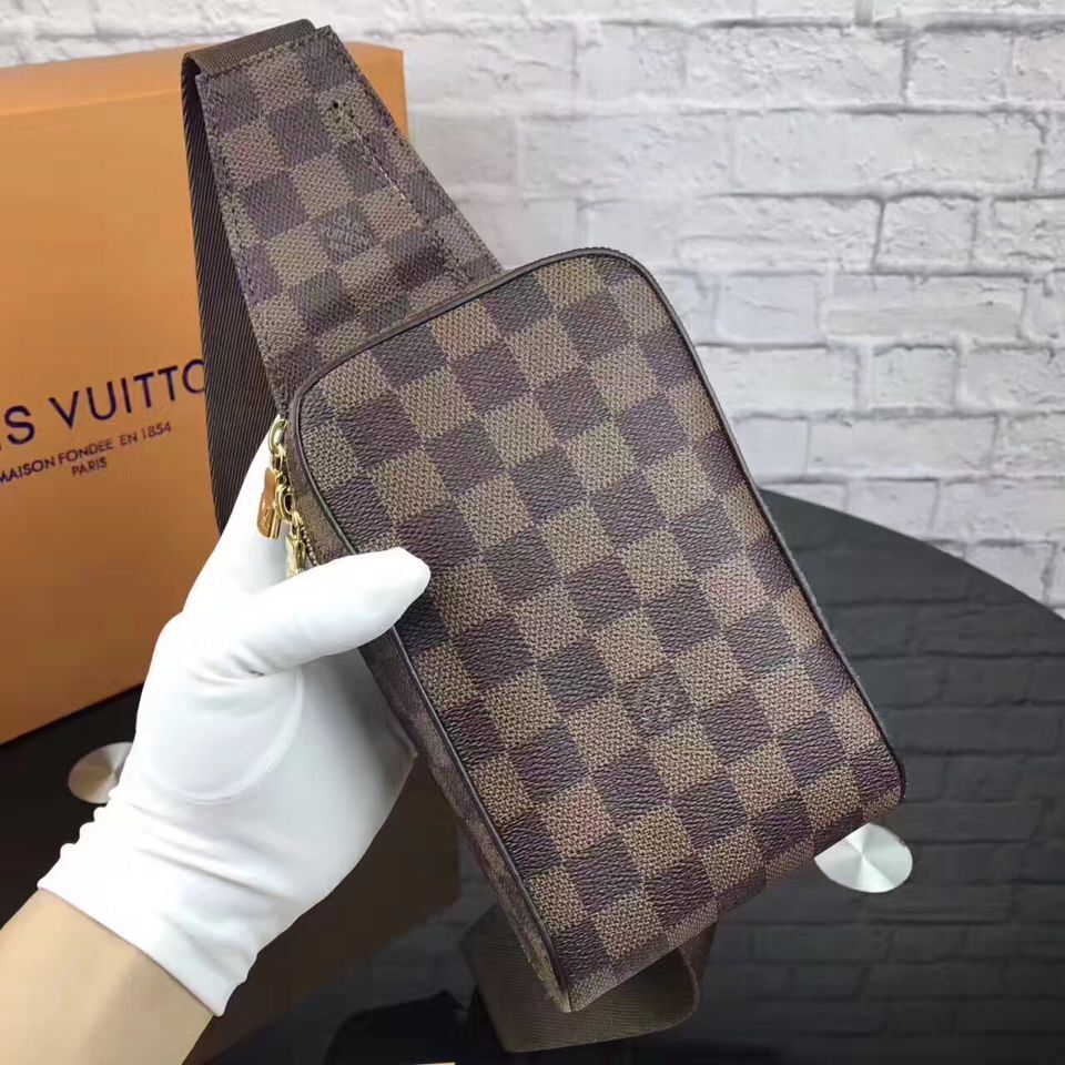 Louis Vuitton Damier Ebene Canvas M49926