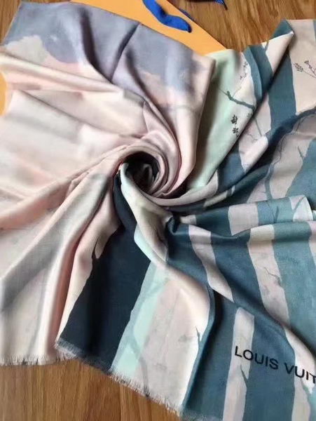 Louis Vuitton Cashmere Scarf LV1102A