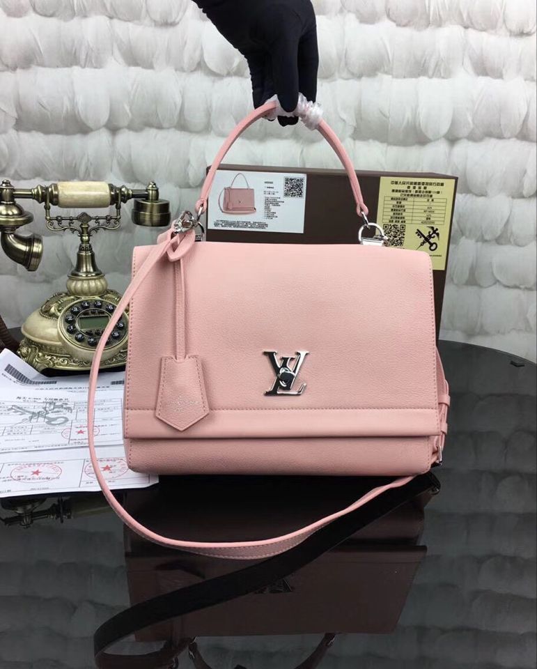 Louis Vuitton LockMe II M50505 Rose Ballerine