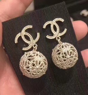 Chanel Earrings CH122738