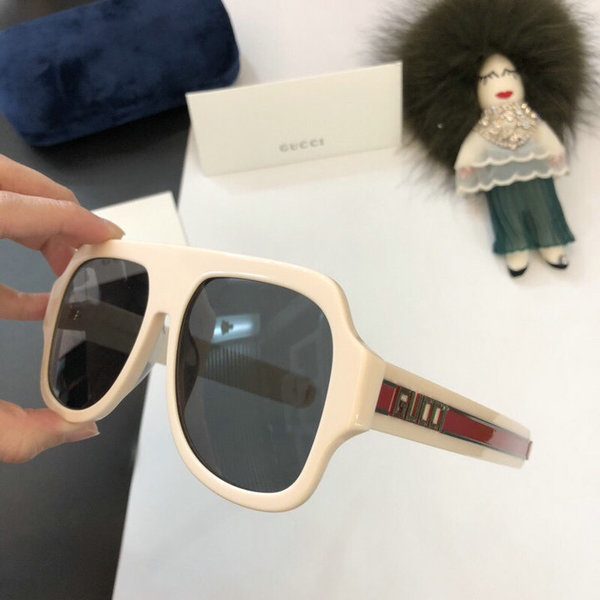 Gucci Sunglasses GGS150272G11