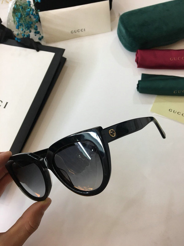 Gucci Sunglasses GGS150272G150