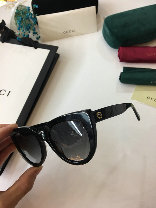 Gucci Sunglasses GGS150272G151