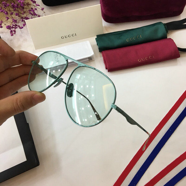 Gucci Sunglasses GGS150272G311