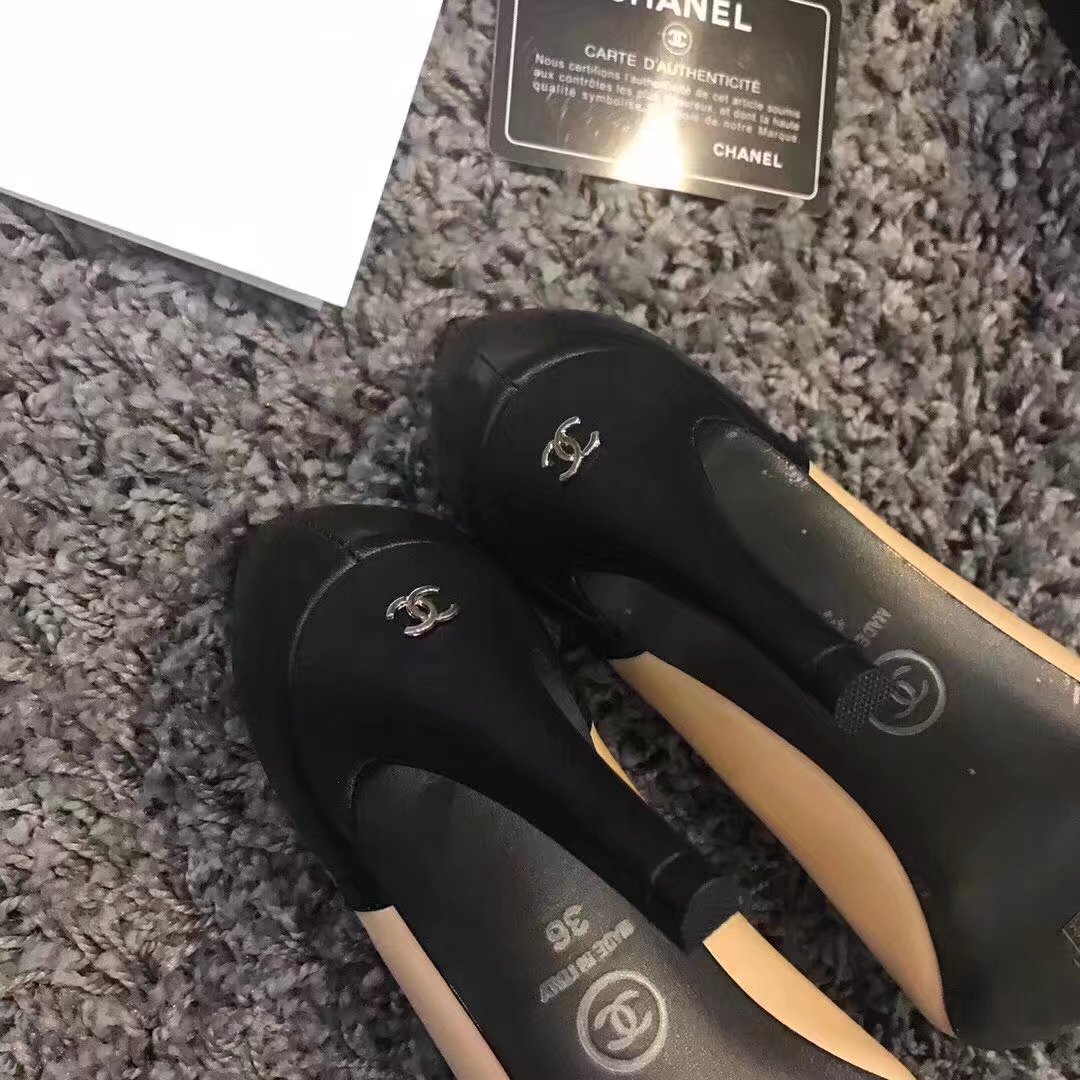 Chanel High heels CH2331LS Apricot&black heel of a shoe 8CM