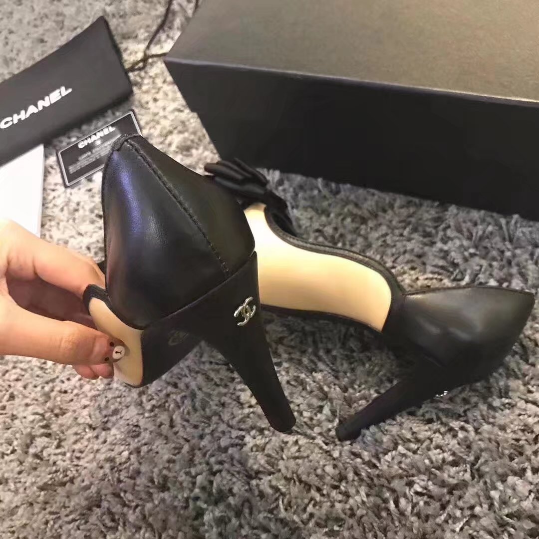 Chanel High heels CH2331LS Apricot&black heel of a shoe 8CM