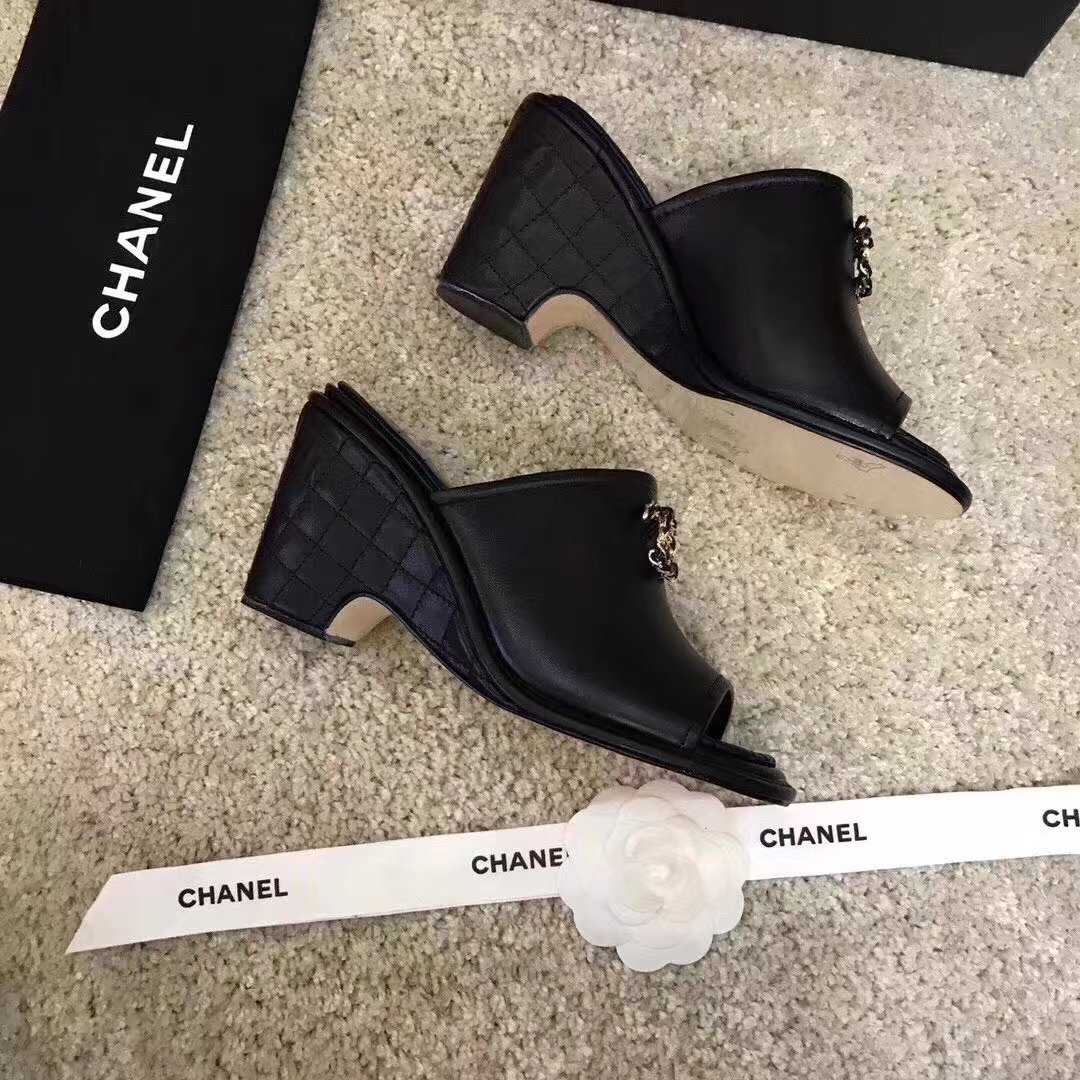 Chanel slippers CH2329LS black