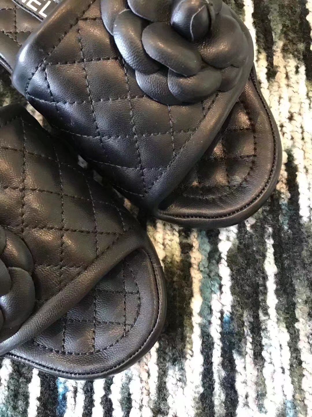 Chanel slippers CH2335LRF black