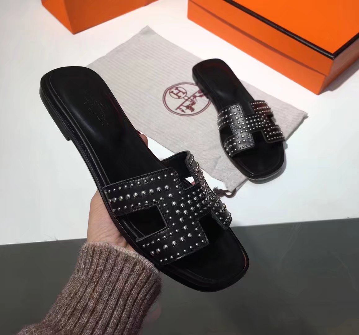 Hermes Leather Slipper HO781JYX Black