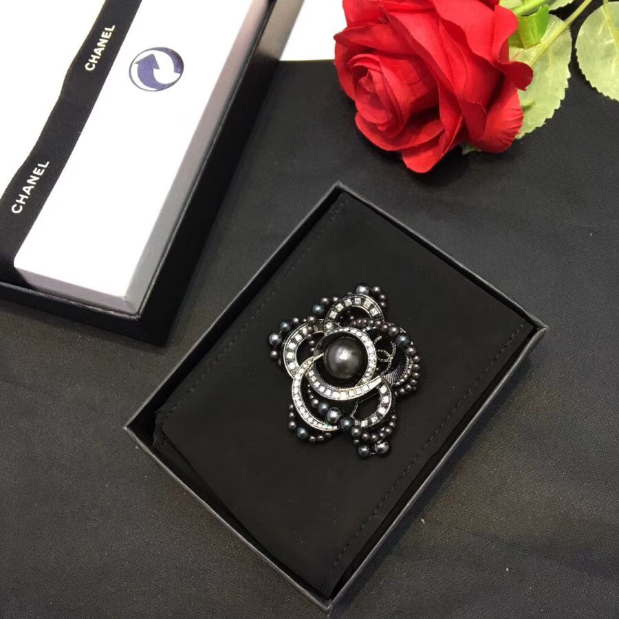 Chanel Brooch 44588