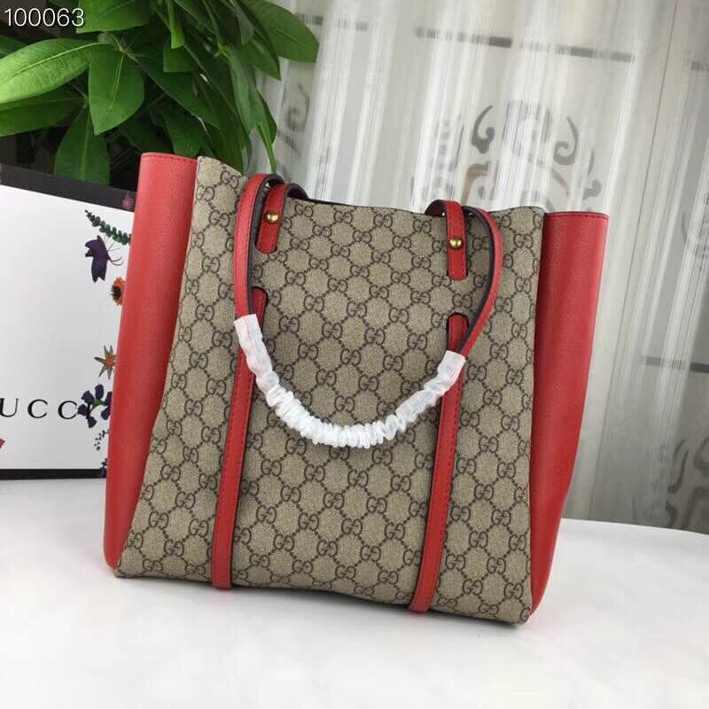 Gucci GG Supreme Canvas Shoulder Bag 5698 