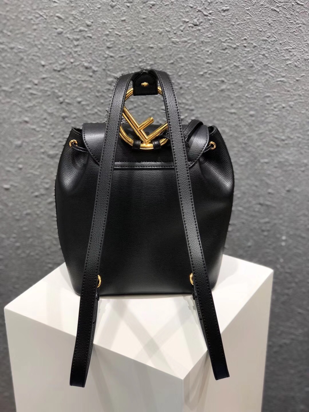 FENDI Kan I Leather knapsack 2570