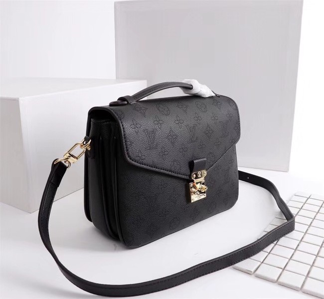 Louis Vuitton Mahina Leather POCHETTE METIS M40780 black