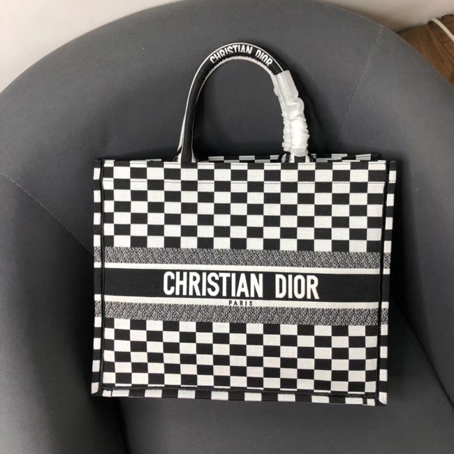 DIOR BOOK TOTE BAG IN BLACK AND WHITE EMBROIDERED CANVAS M1286