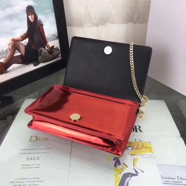 DIORAMA WALLET ON CHAIN CLUTCH METALLIC CALFSKIN WITH MICRO-CANNAGE MOTIF S0328 red