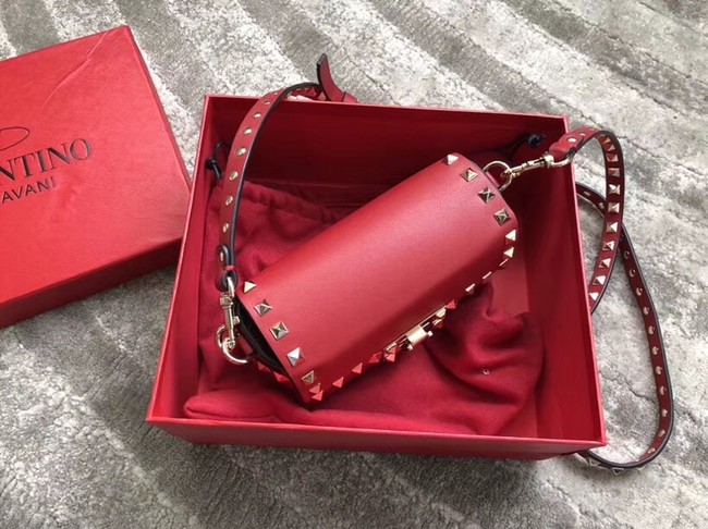 VALENTINO Rockstud leather cross-body bag 04235 red