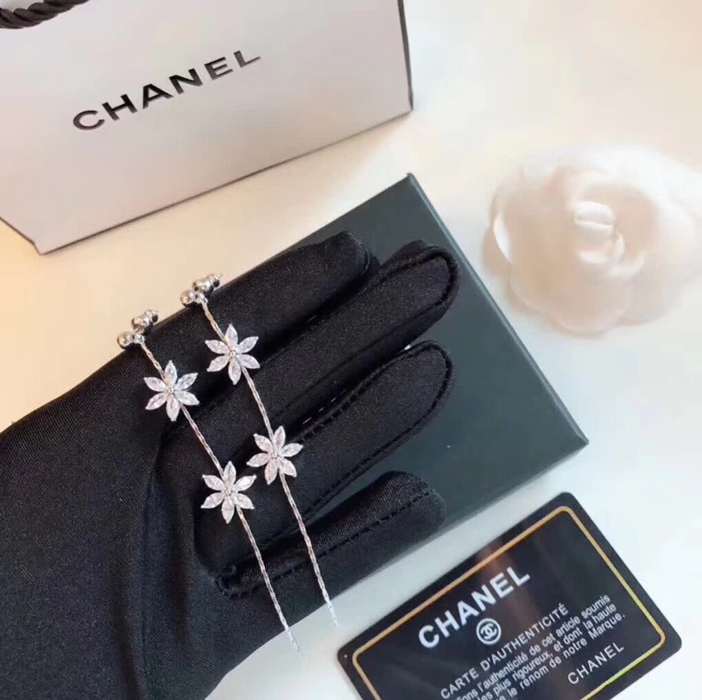 Chanel Earrings 18121