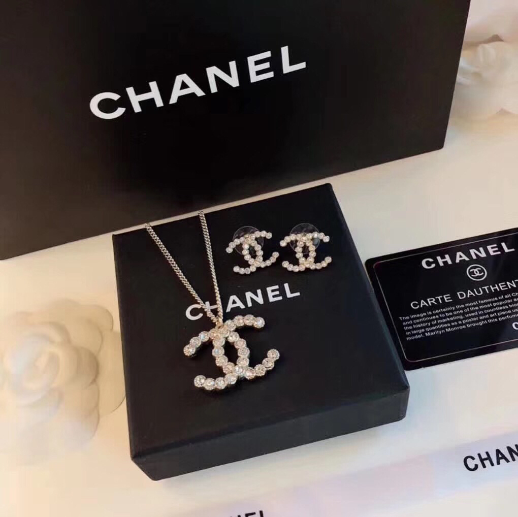 Chanel Earrings 18122