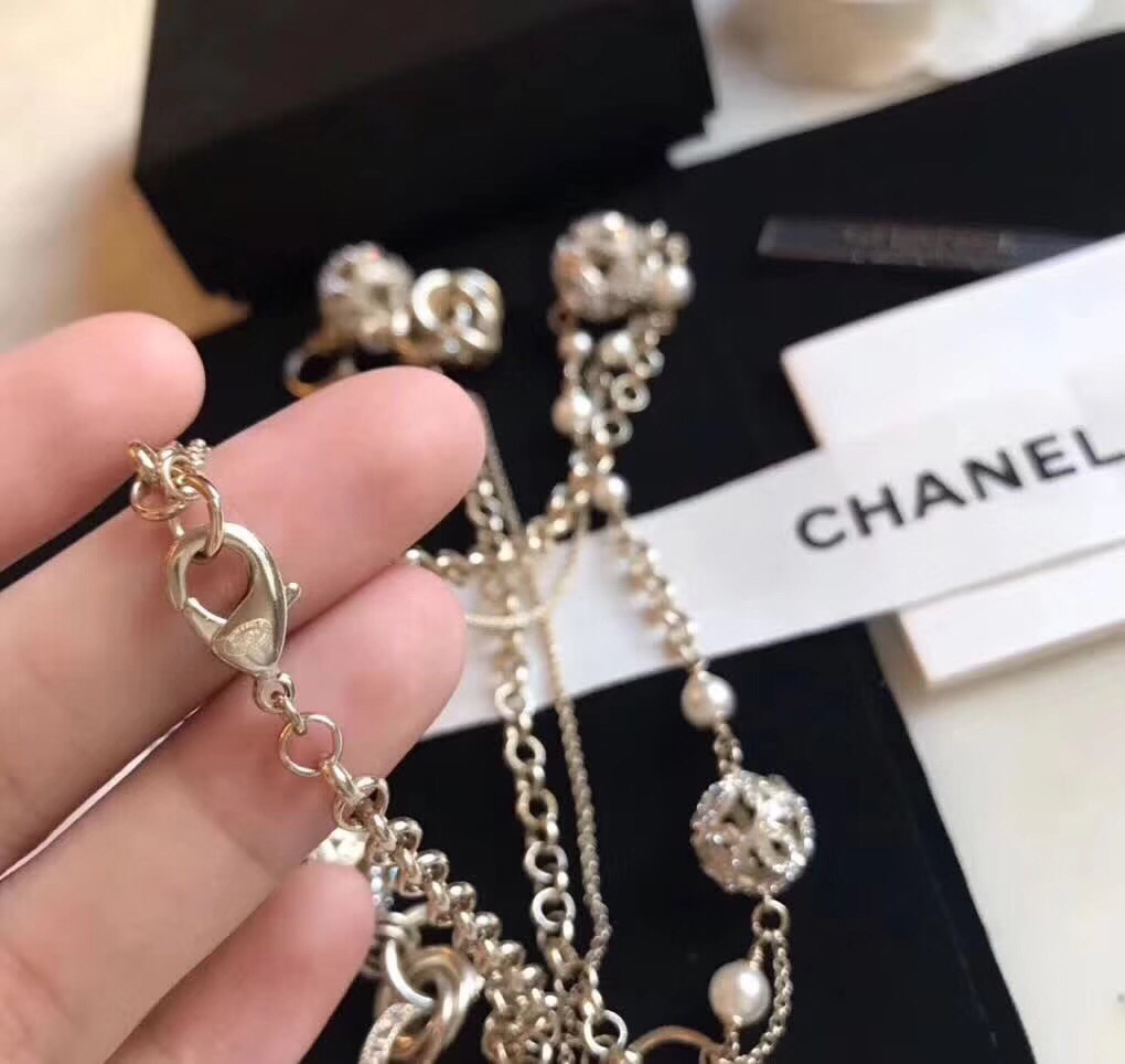 Chanel Necklace 18124