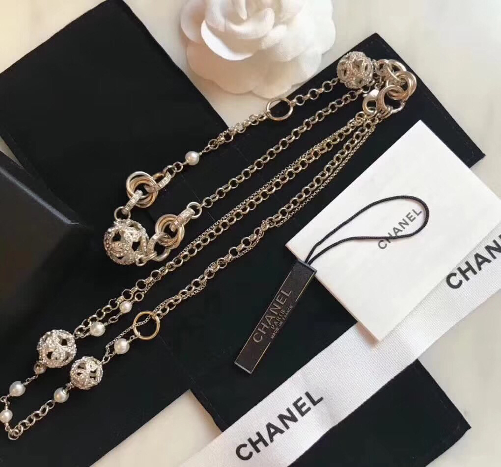 Chanel Necklace 18124