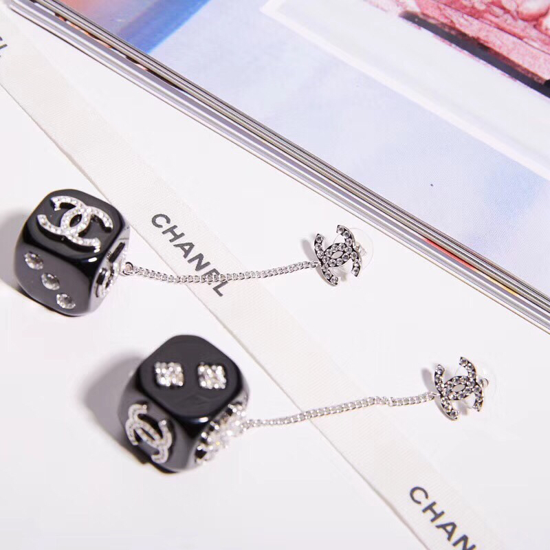 Chanel Earrings 18153