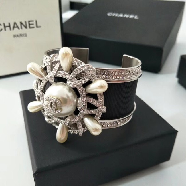 Chanel Bracelet 18213