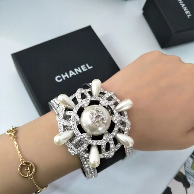 Chanel Bracelet 18213