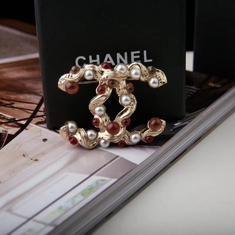 Chanel Brooch 18220