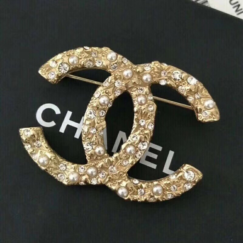 Chanel Brooch 18208