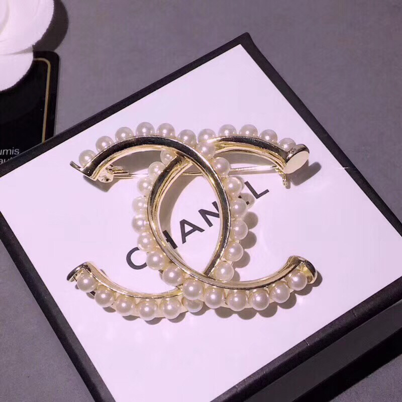 Chanel Brooch 18212