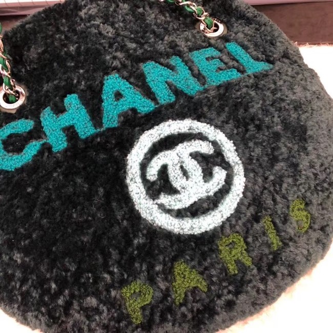 Chanel large zipped shopping bag A57972 green