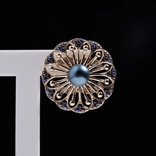 Chanel Brooch 18243