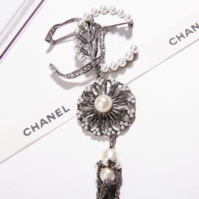 Chanel Brooch 18272