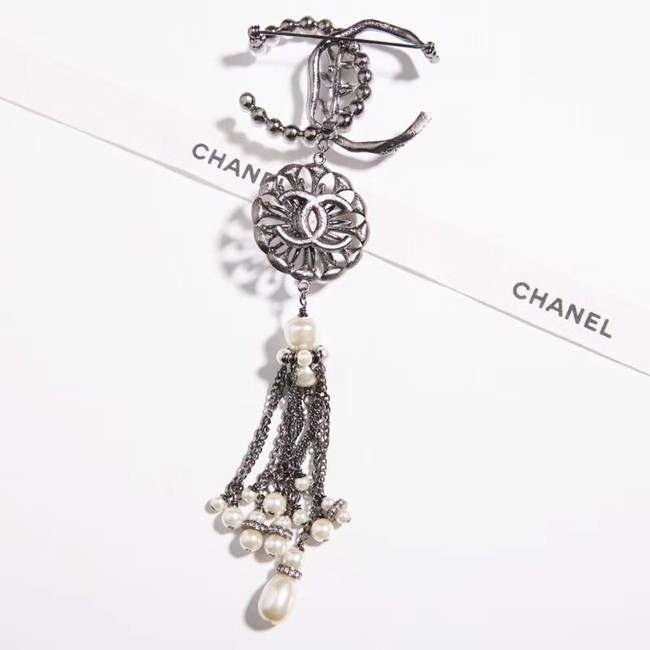 Chanel Brooch 18272