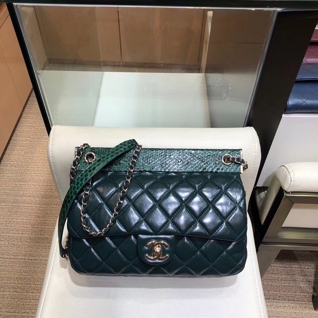 Chanel Calfskin & Gold-Tone Metal A95109 green