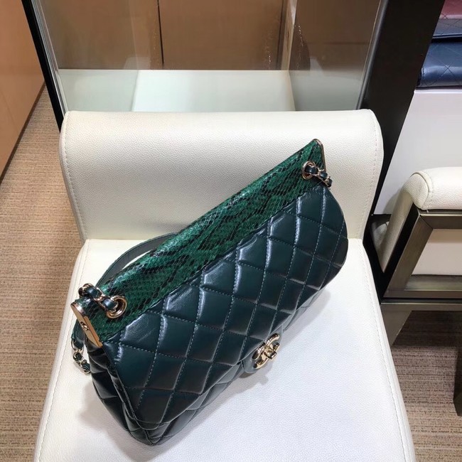 Chanel Calfskin & Gold-Tone Metal A95109 green