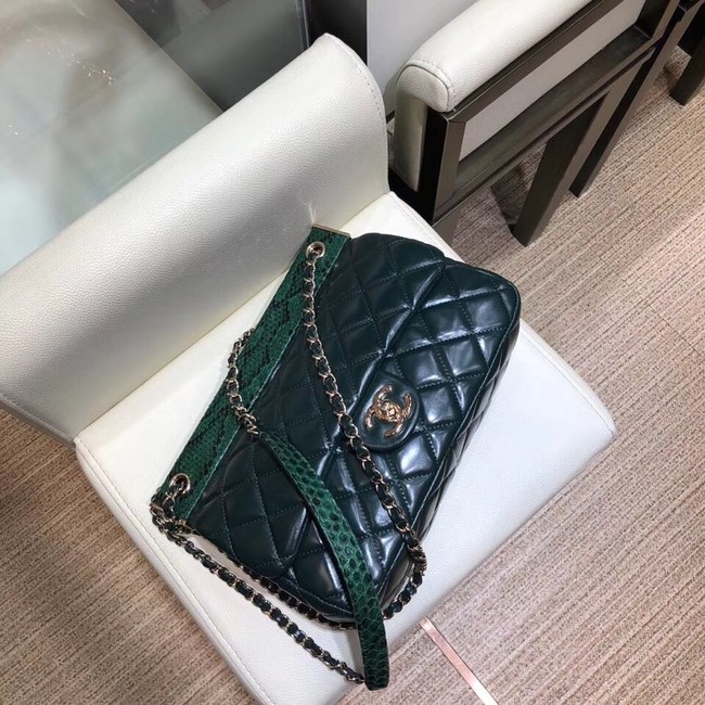 Chanel Calfskin & Gold-Tone Metal A95109 green