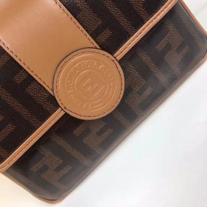 Fendi WALLET ON CHAIN 8HF836 brown