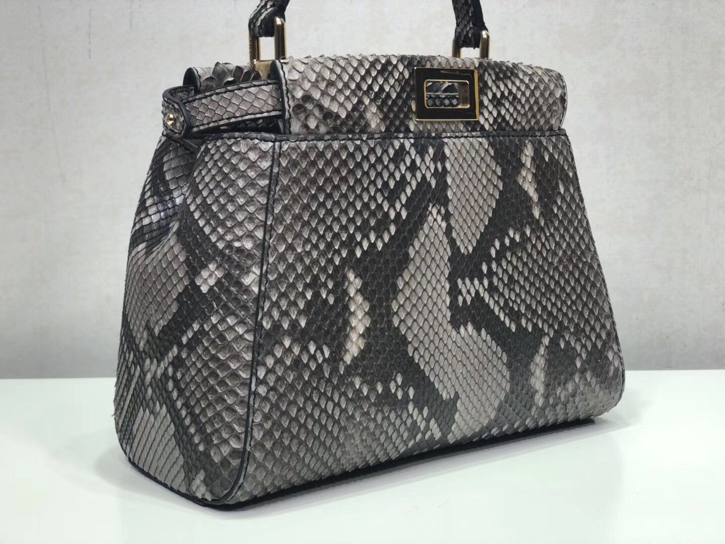 Fendi MINI PEEKABOO Handbag asphalt-grey pytho 8BN244K