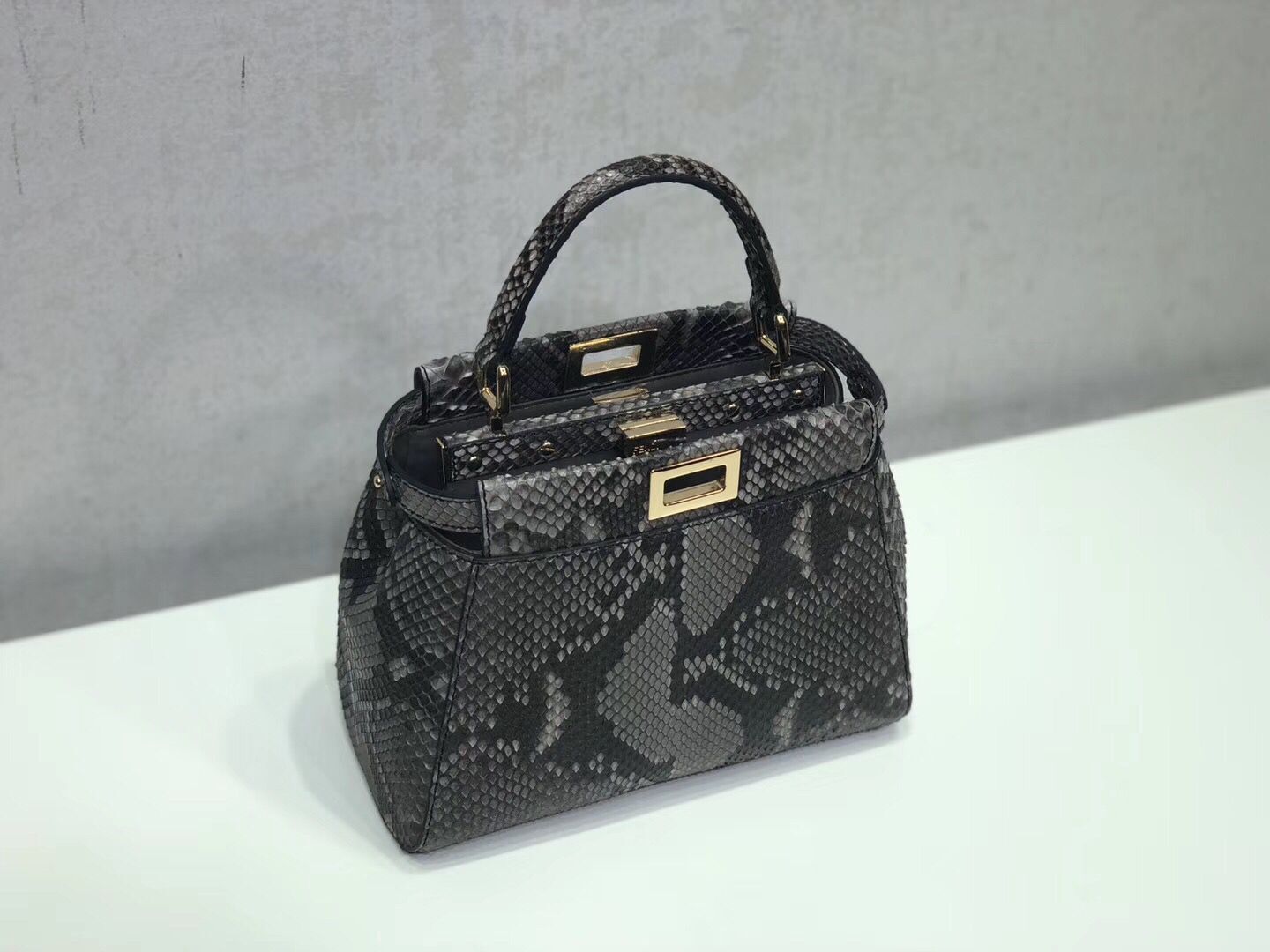 Fendi MINI PEEKABOO Handbag asphalt-grey pytho 8BN244K